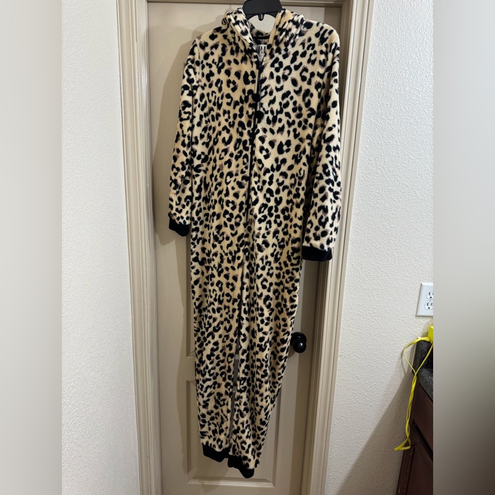 Leopard Print Hooded Onesie - Picture 1 of 6